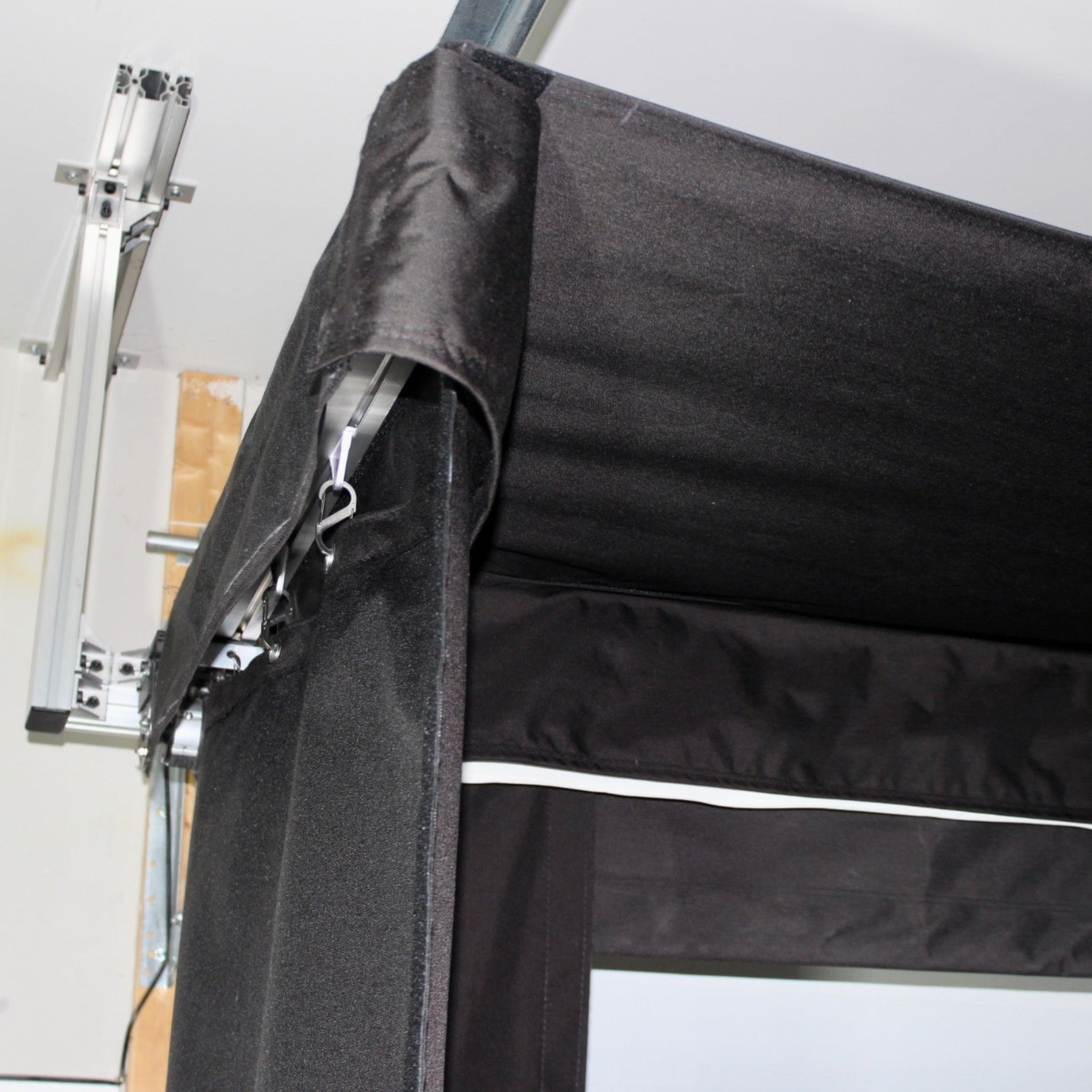 The SportScreen Vanish LITE Hybrid-Retractable Golf Enclosure