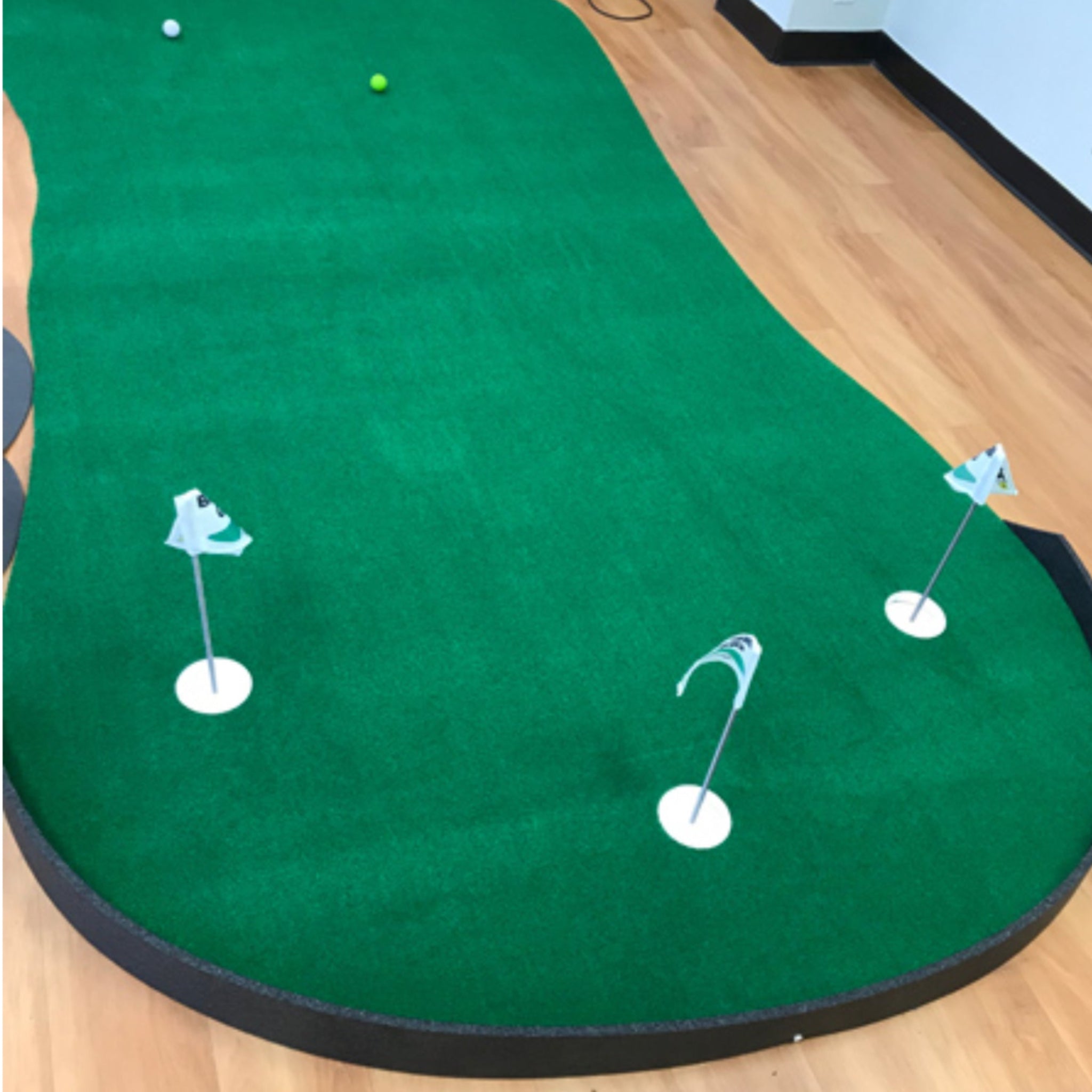 Big Moss Admiral Putting Green