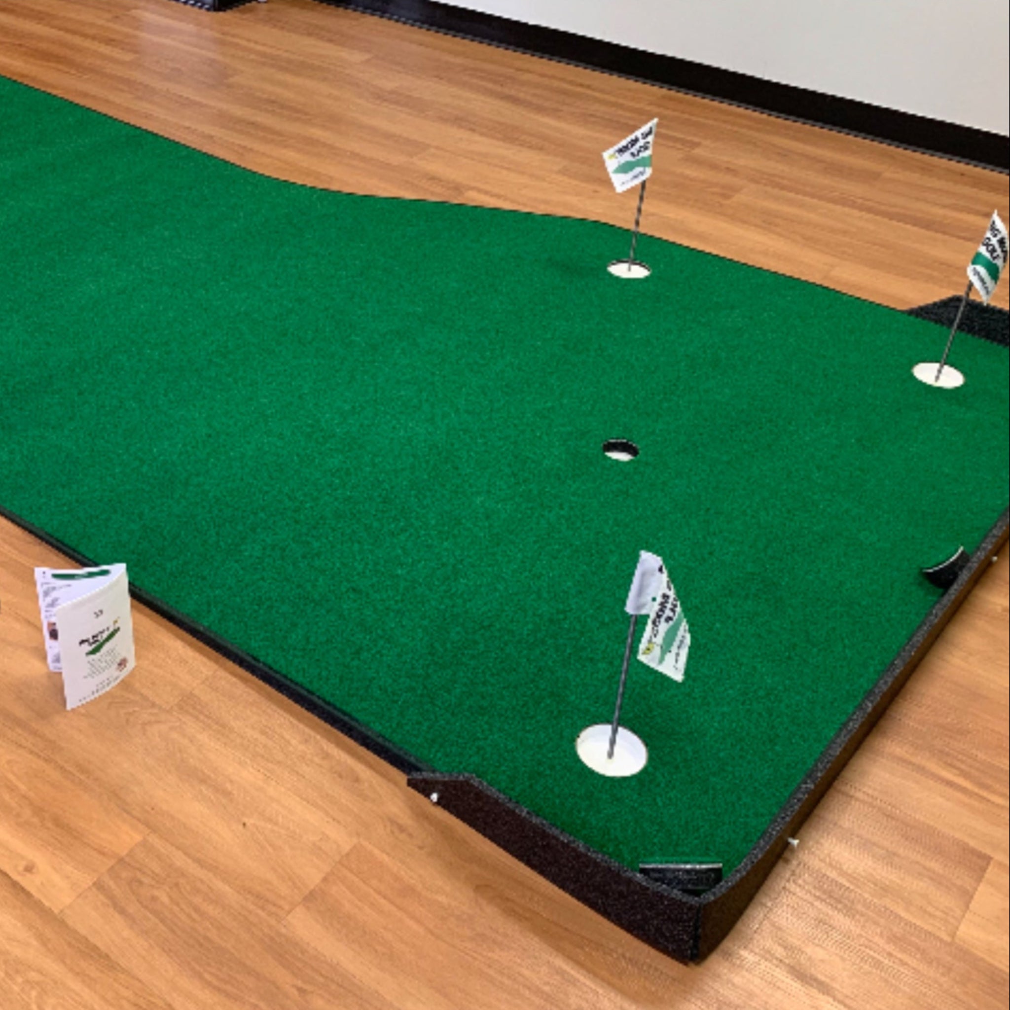 Big Moss Country Club Putting Greens