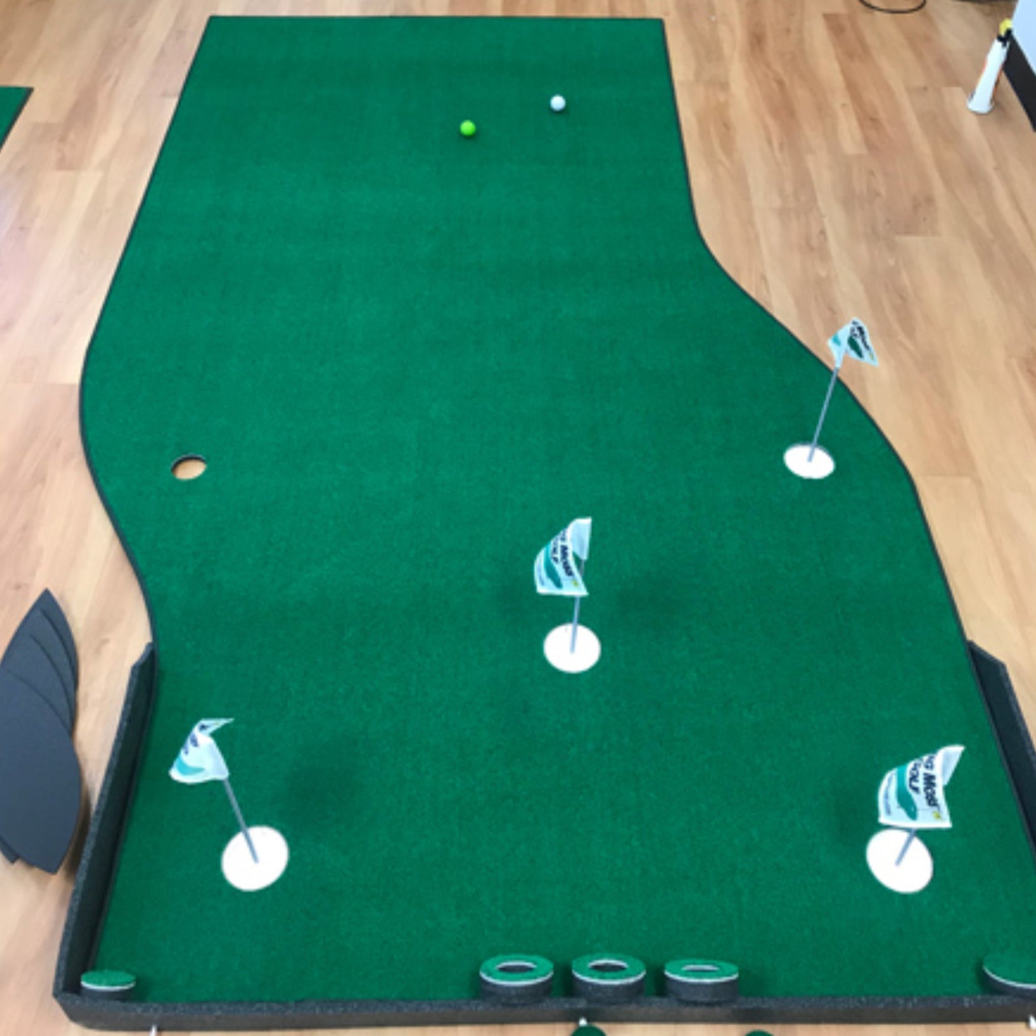 Big Moss Natural Putting Green